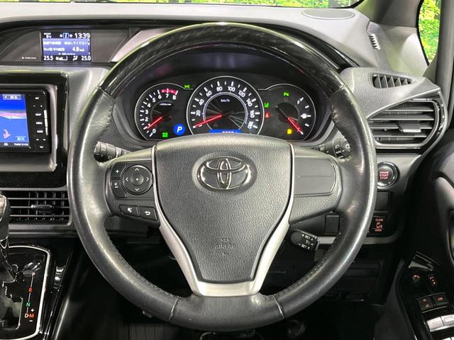 ノア Ｓｉ　ダブルバイビーＩＩＩ　４ＷＤ　ＳＤナビ　バックカメラ　両側電動ドア　寒冷地仕様　衝突軽減　禁煙車　コーナーセンサー　ＬＥＤヘッド　クルコン　ダブルエアコン　フルセグ　純正１６インチＡＷ　オートハイビーム　車線逸脱警報（13枚目）