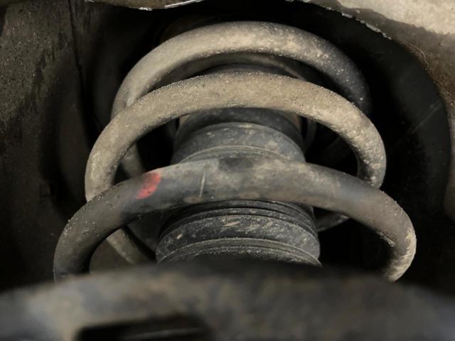 ノア Ｓｉ　ダブルバイビーＩＩＩ　４ＷＤ　ＳＤナビ　バックカメラ　両側電動ドア　寒冷地仕様　衝突軽減　禁煙車　コーナーセンサー　ＬＥＤヘッド　クルコン　ダブルエアコン　フルセグ　純正１６インチＡＷ　オートハイビーム　車線逸脱警報（22枚目）