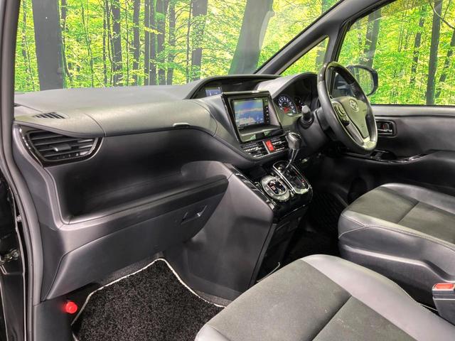 ノア Ｓｉ　ダブルバイビーＩＩＩ　４ＷＤ　ＳＤナビ　バックカメラ　両側電動ドア　寒冷地仕様　衝突軽減　禁煙車　コーナーセンサー　ＬＥＤヘッド　クルコン　ダブルエアコン　フルセグ　純正１６インチＡＷ　オートハイビーム　車線逸脱警報（42枚目）