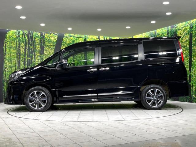 ノア Ｓｉ　ダブルバイビーＩＩＩ　４ＷＤ　ＳＤナビ　バックカメラ　両側電動ドア　寒冷地仕様　衝突軽減　禁煙車　コーナーセンサー　ＬＥＤヘッド　クルコン　ダブルエアコン　フルセグ　純正１６インチＡＷ　オートハイビーム　車線逸脱警報（68枚目）