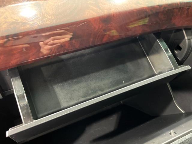 ヴェルファイア ２．４Ｚ　４ＷＤ　純正ナビ　両側電動ドア　バックカメラ　禁煙車　コーナーセンサー　スマートキー　ＨＩＤヘッド　ＥＴＣ　純正１８インチＡＷ　オートライト　デュアルエアコン　リアオートエアコン　Ｂｌｕｅｔｏｏｔｈ（44枚目）