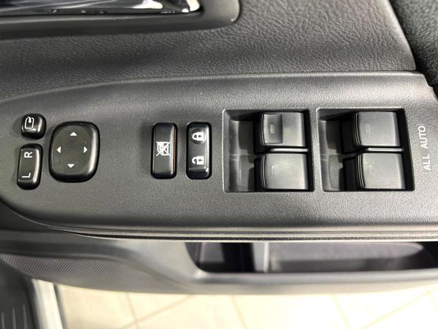 ヴェルファイア ２．４Ｚ　４ＷＤ　純正ナビ　両側電動ドア　バックカメラ　禁煙車　コーナーセンサー　スマートキー　ＨＩＤヘッド　ＥＴＣ　純正１８インチＡＷ　オートライト　デュアルエアコン　リアオートエアコン　Ｂｌｕｅｔｏｏｔｈ（53枚目）