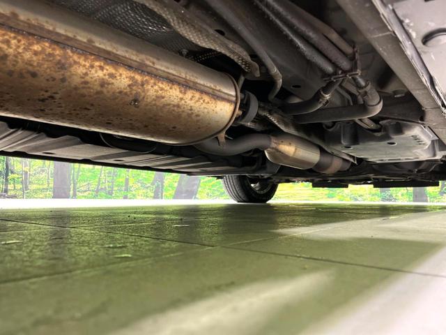 ヴォクシー ＺＳ　煌ＩＩ　４ＷＤ　純正ナビ　後席モニター　寒冷地仕様　両側電動スライド　衝突軽減　車線逸脱警報　オートハイビーム　ＬＥＤヘッド・フォグ　コーナーセンサー　バックカメラ　ＥＴＣ　ドラレコ　ウッドコンビステアリング（24枚目）