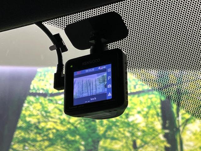 ヴォクシー ＺＳ　煌ＩＩ　４ＷＤ　純正ナビ　後席モニター　寒冷地仕様　両側電動スライド　衝突軽減　車線逸脱警報　オートハイビーム　ＬＥＤヘッド・フォグ　コーナーセンサー　バックカメラ　ＥＴＣ　ドラレコ　ウッドコンビステアリング（36枚目）