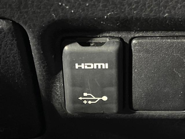 ヴォクシー ＺＳ　煌ＩＩ　４ＷＤ　純正ナビ　後席モニター　寒冷地仕様　両側電動スライド　衝突軽減　車線逸脱警報　オートハイビーム　ＬＥＤヘッド・フォグ　コーナーセンサー　バックカメラ　ＥＴＣ　ドラレコ　ウッドコンビステアリング（43枚目）