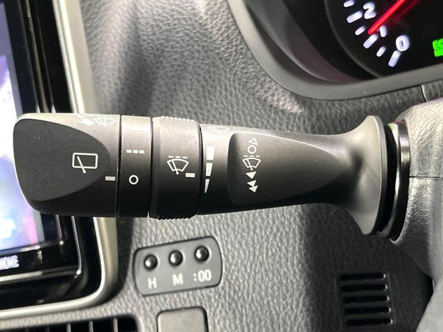 ヴォクシー ＺＳ　煌ＩＩ　４ＷＤ　純正ナビ　後席モニター　寒冷地仕様　両側電動スライド　衝突軽減　車線逸脱警報　オートハイビーム　ＬＥＤヘッド・フォグ　コーナーセンサー　バックカメラ　ＥＴＣ　ドラレコ　ウッドコンビステアリング（44枚目）