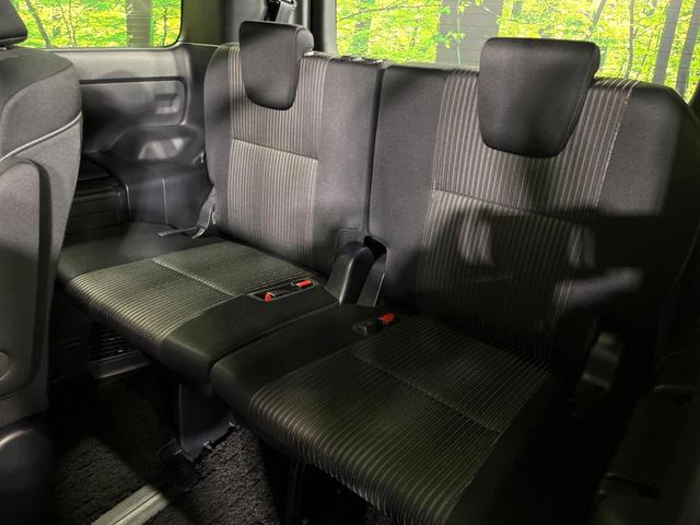 ヴォクシー ＺＳ　煌ＩＩ　４ＷＤ　純正ナビ　後席モニター　寒冷地仕様　両側電動スライド　衝突軽減　車線逸脱警報　オートハイビーム　ＬＥＤヘッド・フォグ　コーナーセンサー　バックカメラ　ＥＴＣ　ドラレコ　ウッドコンビステアリング（55枚目）