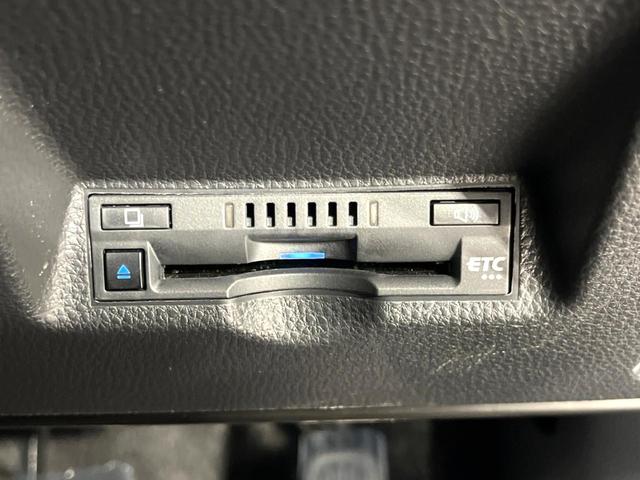 ヤリスクロス ハイブリッドZ 4WD 純正8型DA 全周囲カメラ 寒冷地仕様 衝突軽減 レーダークルーズ 電動リアゲート パワーシート 前席シートヒーター LEDヘッド 禁煙車 ドラレコ 純正18インチAW(56枚目)