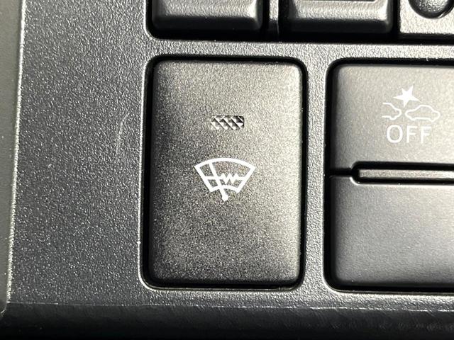 ルーミー カスタムG S 4WD 純正ナビ 両側電動ドア バックカメラ 寒冷地仕様 衝突軽減 禁煙車 シートヒーター コーナーセンサー LEDヘッド ETC クルコン オートライト オートエアコン ステアリングスイッチ(7枚目)