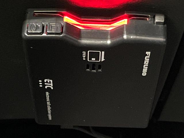 ノート X FOUR 4WD SDナビ バックカメラ 衝突軽減 禁煙車 ドラレコ Bluetooth クリアランスソナー スマートキー ETC 電動格納ミラー オートハイビーム オートライト オートエアコン(8枚目)