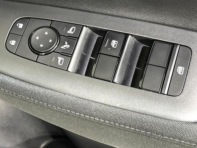 ノート Ｓ　ＦＯＵＲ　４ＷＤ　ＳＤナビ　バックカメラ　寒冷地仕様　衝突軽減　禁煙車　ドラレコ　シートヒーター　ステアリングヒーター　コーナーセンサー　スマートキー　ＥＴＣ　オートハイビーム　オートライト　オートエアコン（65枚目）