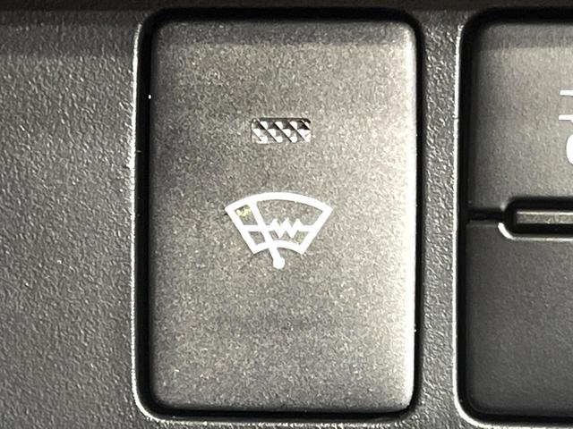 ルーミー カスタムＧ　４ＷＤ　両側電動ドア　ＳＤナビ　バックカメラ　寒冷地仕様　衝突軽減　レーダークルーズ　ＬＥＤライト　ＬＥＤフォグ　禁煙車　コーナーセンサー　ＬＥＤヘッド　ＥＴＣ　純正１４インチＡＷ　スマートキー（7枚目）