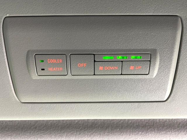 デリカD:5 シャモニー 4WD ディーゼル 禁煙車 両側電動ドア 全周囲カメラ 衝突軽減 レーダークルーズ 電動リアゲート パワーシート BSM レーンアシスト 純正18インチAW 前席シートヒーター(70枚目)