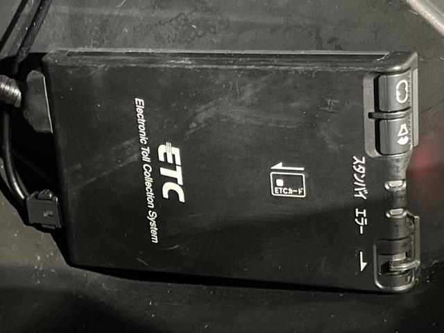 エクストレイル ２０Ｓ　ハイブリッド　４ＷＤ　純正ナビ　衝突軽減　コーナーセンサー　デュアルオートエアコン　バックカメラ　ＥＴＣ　ＬＥＤフォグライト　オートライト　ステアリングスイッチ　純正１７インチＡＷ　横滑り防止装置（8枚目）