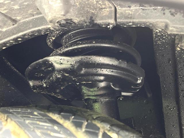 エクストレイル ２０Ｓ　ハイブリッド　４ＷＤ　純正ナビ　衝突軽減　コーナーセンサー　デュアルオートエアコン　バックカメラ　ＥＴＣ　ＬＥＤフォグライト　オートライト　ステアリングスイッチ　純正１７インチＡＷ　横滑り防止装置（21枚目）