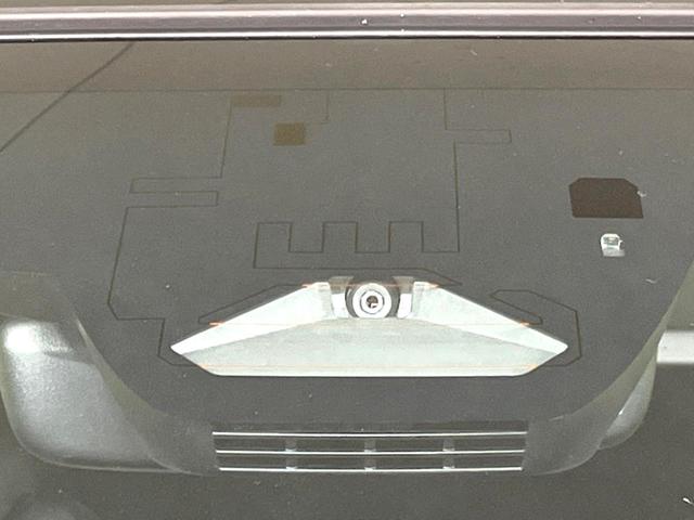 カローラクロス ハイブリッド　Ｚ　４ＷＤ　純正１０型ＤＡ　禁煙車　寒冷地仕様　ガラスルーフ　全周囲カメラ　衝突軽減　ＬＥＤヘッド／フォグ　シーケンシャルターンランプ　ＢＳＭ　シートヒーター　パワーシート　ステアリングヒーター　ＥＴＣ（7枚目）