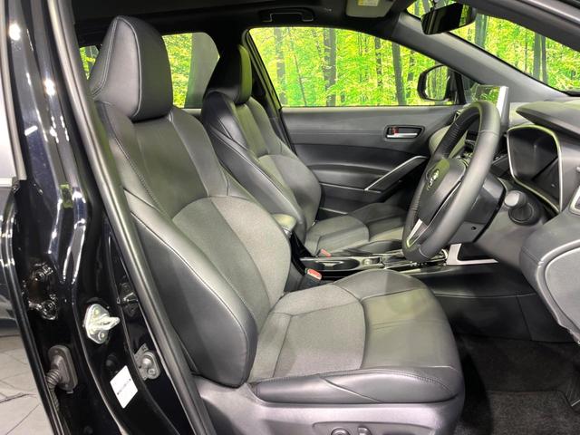 カローラクロス ハイブリッド　Ｚ　４ＷＤ　純正１０型ＤＡ　禁煙車　寒冷地仕様　ガラスルーフ　全周囲カメラ　衝突軽減　ＬＥＤヘッド／フォグ　シーケンシャルターンランプ　ＢＳＭ　シートヒーター　パワーシート　ステアリングヒーター　ＥＴＣ（9枚目）