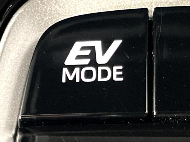 カローラクロス ハイブリッド　Ｚ　４ＷＤ　純正１０型ＤＡ　禁煙車　寒冷地仕様　ガラスルーフ　全周囲カメラ　衝突軽減　ＬＥＤヘッド／フォグ　シーケンシャルターンランプ　ＢＳＭ　シートヒーター　パワーシート　ステアリングヒーター　ＥＴＣ（66枚目）