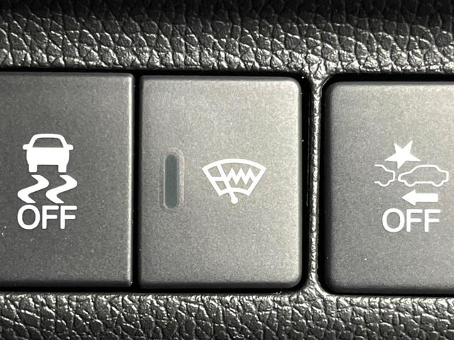 フリード＋ Ｇ・ホンダセンシング　４ＷＤ　ＳＤナビ　バックカメラ　両側電動ドア　寒冷地仕様　衝突軽減　シートヒーター　ＬＥＤヘッド　ＥＴＣ　純正１５インチＡＷ　オートハイビーム　車線逸脱警報　オートライト　ステアリングスイッチ（7枚目）