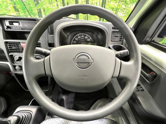 クリッパートラック ＤＸ　４ＷＤ　ＭＴ車　登録済未使用車　寒冷地仕様　禁煙車　コーナーセンサー　オートライト　アイドリングストップ　横滑り防止装置　トラクションコントロール　衝突安全ボディ　盗難防止装置（11枚目）