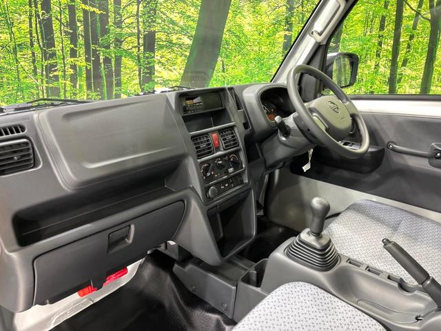 クリッパートラック ＤＸ　４ＷＤ　ＭＴ車　登録済未使用車　寒冷地仕様　禁煙車　コーナーセンサー　オートライト　アイドリングストップ　横滑り防止装置　トラクションコントロール　衝突安全ボディ　盗難防止装置（32枚目）