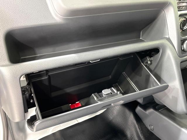 クリッパートラック ＤＸ　４ＷＤ　ＭＴ車　登録済未使用車　寒冷地仕様　禁煙車　コーナーセンサー　オートライト　アイドリングストップ　横滑り防止装置　トラクションコントロール　衝突安全ボディ　盗難防止装置（33枚目）