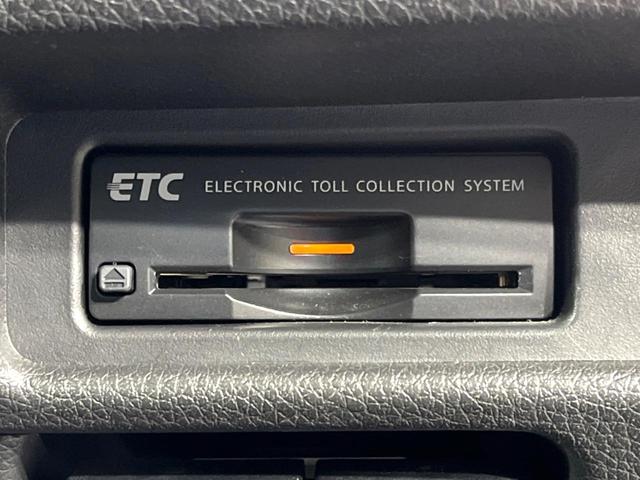 エクストレイル ２０Ｘ　エマージェンシーブレーキパッケージ　４ＷＤ　純正ナビ　全周囲カメラ　寒冷地仕様　シートヒーター　衝突軽減　クルコン　ドラレコ　ＥＴＣ　デュアルエアコン　ステアリングスイッチ　ＬＥＤライト　ルーフレール　純正１７インチＡＷ　ＣＤ／ＤＶＤ（5枚目）