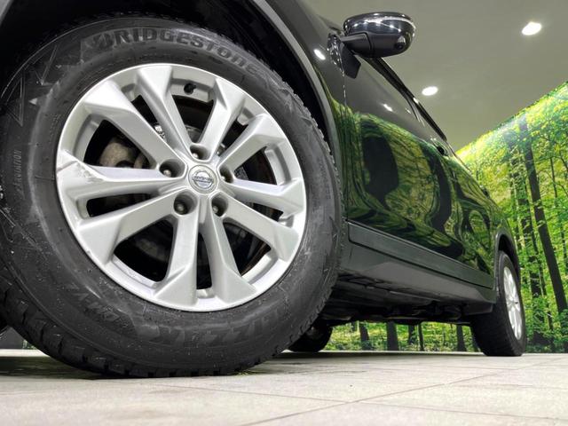 エクストレイル ２０Ｘ　エマージェンシーブレーキパッケージ　４ＷＤ　純正ナビ　全周囲カメラ　寒冷地仕様　シートヒーター　衝突軽減　クルコン　ドラレコ　ＥＴＣ　デュアルエアコン　ステアリングスイッチ　ＬＥＤライト　ルーフレール　純正１７インチＡＷ　ＣＤ／ＤＶＤ（14枚目）