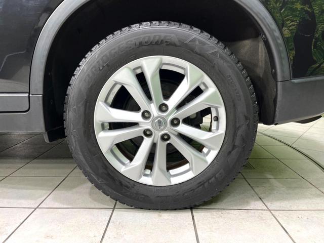 エクストレイル ２０Ｘ　エマージェンシーブレーキパッケージ　４ＷＤ　純正ナビ　全周囲カメラ　寒冷地仕様　シートヒーター　衝突軽減　クルコン　ドラレコ　ＥＴＣ　デュアルエアコン　ステアリングスイッチ　ＬＥＤライト　ルーフレール　純正１７インチＡＷ　ＣＤ／ＤＶＤ（59枚目）