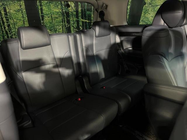 アルファード ２．５Ｓ　Ｃパッケージ　４ＷＤ　ＴＲＤエアロ　純正ナビ　両側電動ドア　後席モニター　全周囲カメラ　ＪＢＬサウンド　寒冷地仕様　電動リアゲート　衝突軽減　レーダークルーズ　禁煙車　革シート　シートエアコン　パワーシート　ＢＳＭ（11枚目）