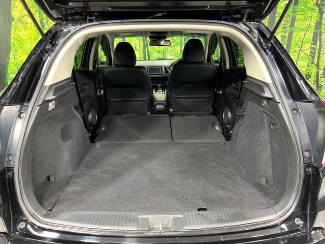 ヴェゼル ハイブリッドＺ・ホンダセンシング　４ＷＤ　純正ナビ　バックカメラ　寒冷地仕様　シートヒーター　衝突軽減　レーダークルーズ　禁煙車　スマートキー　ＬＥＤヘッド　ＥＴＣ　純正１６インチＡＷ　オートハイビーム　オートライト（11枚目）