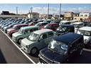 ズラッと並んだ展示車と大きな「N」の看板が目印です!
