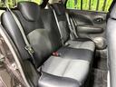後部座席も気になるようなキズ・汚れやへたり等、大きなダメージはなく、良好な状態です。