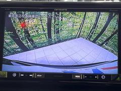 【バックカメラ】駐車時に後方がリアルタイム映像で確認できます。大型商業施設や立体駐車場での駐車時や、夜間のバック時に大活躍！運転スキルに関わらず、今や必須となった装備のひとつです！ 4