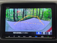 【バックカメラ】駐車時に後方がリアルタイム映像で確認できます。大型商業施設や立体駐車場での駐車時や、夜間のバック時に大活躍！運転スキルに関わらず、今や必須となった装備のひとつです！ 5