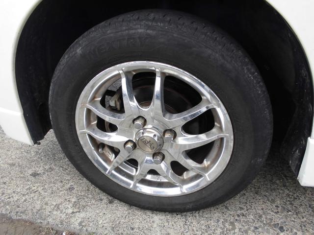 ゼスト スポーツＧ　車検２年新規／４速ＡＴ／４ＷＤ／ＤＶＤ見れます／ワンセグＴＶ付き（18枚目）
