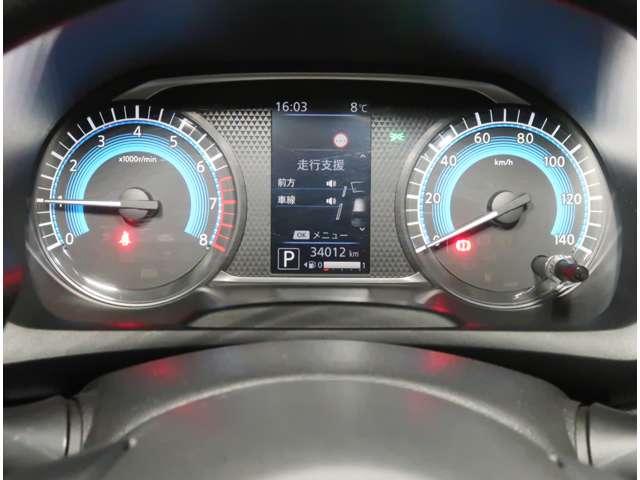 デイズ ６６０　Ｘ　４ＷＤ　社外ナビ　インテリジェントキー（9枚目）