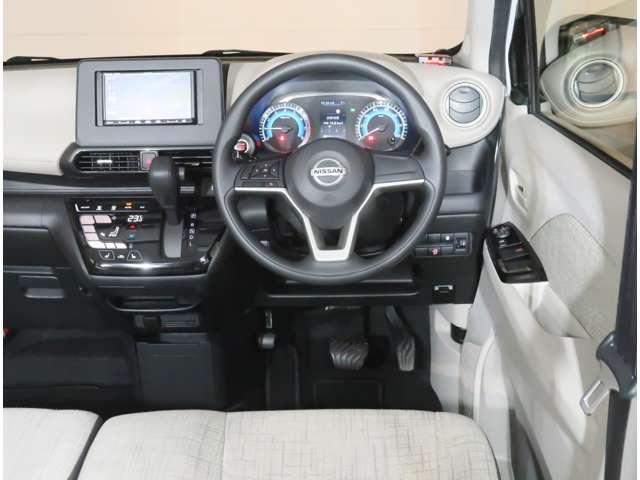 デイズ Ｘ　６６０　Ｘ　４ＷＤ　レンタアップ　インテリジェントキー　メモリーナビ　ＥＴＣ　バックカメラ　アルミホイール　衝突防止システム　記録簿　エアバッグ　エアコン　パワーステアリング　パワーウィンドウ　ＣＤ（6枚目）