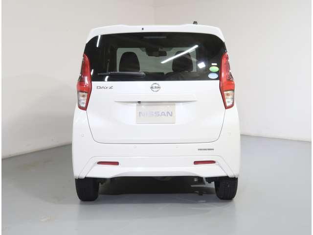 デイズ Ｘ　６６０　Ｘ　４ＷＤ　レンタアップ　インテリジェントキー　メモリーナビ　ＥＴＣ　バックカメラ　アルミホイール　衝突防止システム　記録簿　エアバッグ　エアコン　パワーステアリング　パワーウィンドウ　ＣＤ（12枚目）