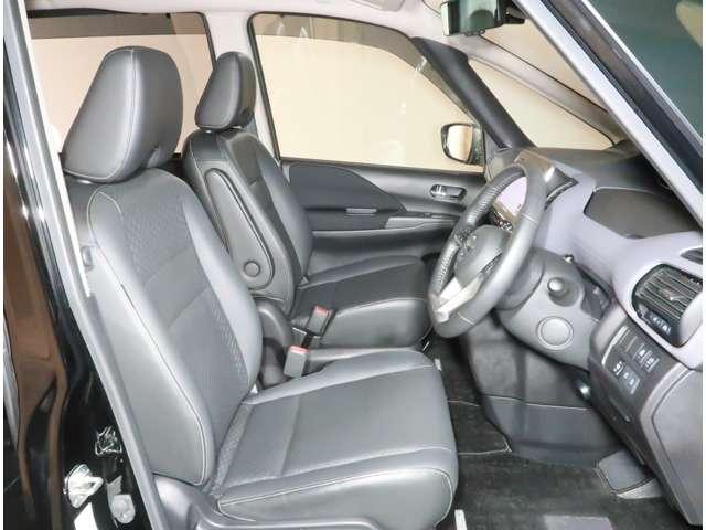 セレナ 2.0 ハイウェイスター V 4WD 防水シート車 後席フリップダウンモニター(7枚目)