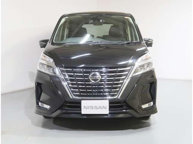 セレナ 2.0 ハイウェイスター V 4WD 防水シート車 後席フリップダウンモニター(10枚目)