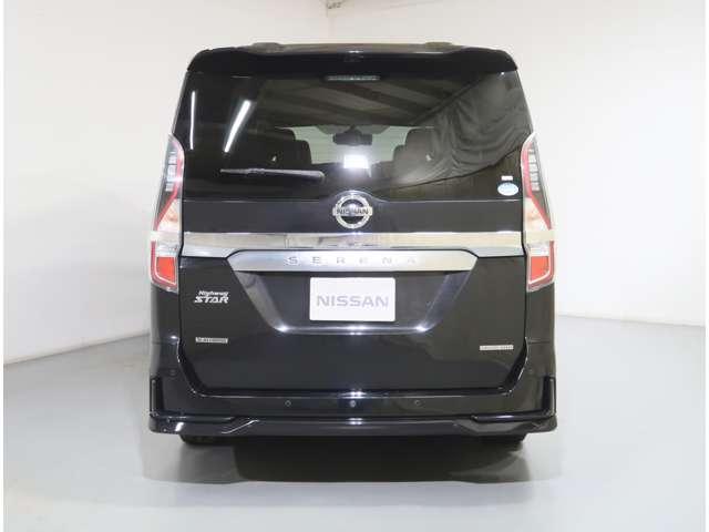 セレナ 2.0 ハイウェイスター V 4WD 防水シート車 後席フリップダウンモニター(12枚目)