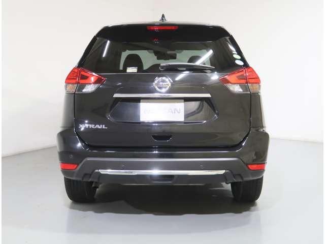 エクストレイル ２０Ｘｉ　２．０　２０Ｘｉ　２列車　４ＷＤ　プロパイロット　全席シートヒーター　ＥＴＣ　バックカメラ　アルミホイール　フルセグ　全周囲カメラ　電動リアゲート　ＤＶＤ再生　アダプティブクルーズコントロール（12枚目）