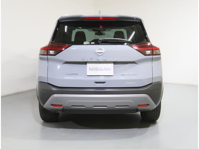 エクストレイル Ｘ　ｅ－４ＯＲＣＥ　１．５　Ｘ　ｅ－４ＯＲＣＥ　４ＷＤ　衝突軽減ブレ－キ　踏み間違い衝突防止アシ　メモリーナビ　ＥＴＣ　バックカメラ　アルミホイール　全周囲カメラ　アダプティブクルーズコントロール　衝突防止システム（27枚目）