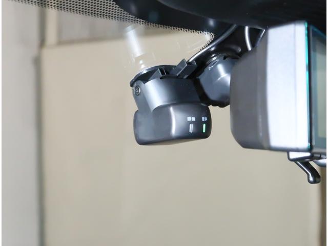 エクストレイル Ｘ　ｅ－４ＯＲＣＥ　１．５　Ｘ　ｅ－４ＯＲＣＥ　４ＷＤ　衝突軽減ブレ－キ　踏み間違い衝突防止アシ　メモリーナビ　ＥＴＣ　バックカメラ　アルミホイール　全周囲カメラ　アダプティブクルーズコントロール　衝突防止システム（67枚目）