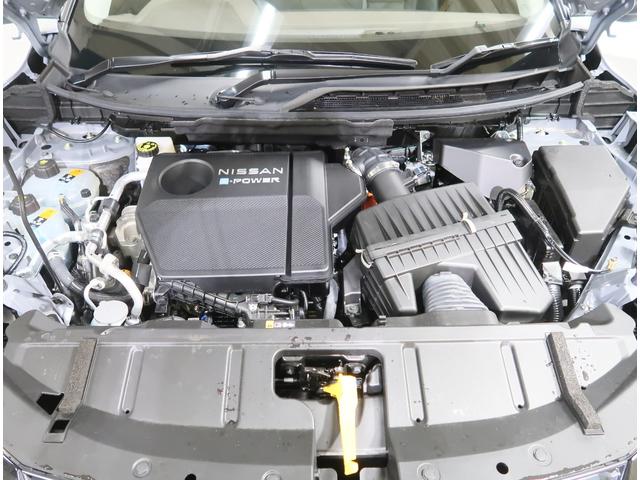 エクストレイル Ｘ　ｅ－４ＯＲＣＥ　１．５　Ｘ　ｅ－４ＯＲＣＥ　４ＷＤ　衝突軽減ブレ－キ　踏み間違い衝突防止アシ　メモリーナビ　ＥＴＣ　バックカメラ　アルミホイール　全周囲カメラ　アダプティブクルーズコントロール　衝突防止システム（79枚目）