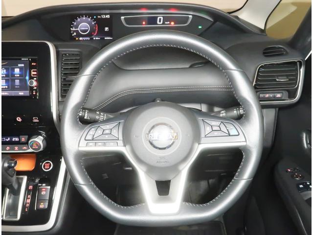 セレナ ハイウェイスター　２．０　ハイウェイスター　４ＷＤ　衝突軽減ブレ－キ　メモリーナビ　ＥＴＣ　バックカメラ　アルミホイール　全周囲カメラ　アイドリングストップ　アダプティブクルーズコントロール　寒冷地仕様　レーンアシスト（46枚目）