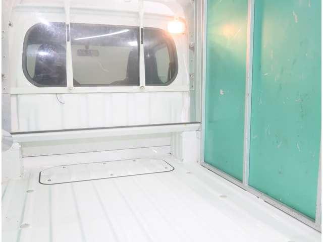 ハイゼットトラック ６６０　ジャンボ　スタンダード　３方開　４ＷＤ　４速オ－トマチック　パワ－ウインド（17枚目）