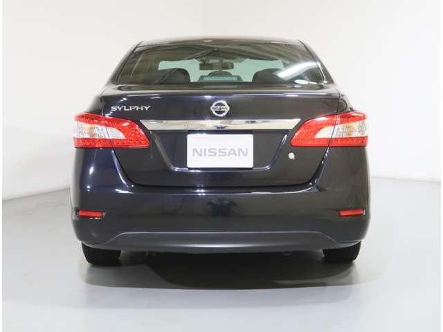 シルフィ １．８　Ｓ　横滑り防止装置　前後ドライブレコーダー（9枚目）