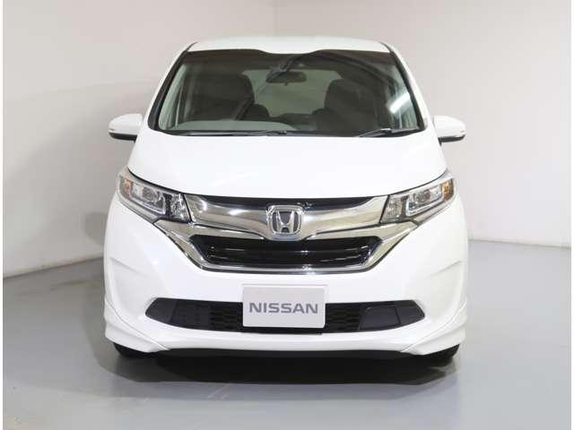 フリード＋ハイブリッド １．５　ハイブリッド　Ｇ　ホンダセンシング　４ＷＤ　衝突軽減ブレ－キ　踏み間違い衝突防止アシ（8枚目）